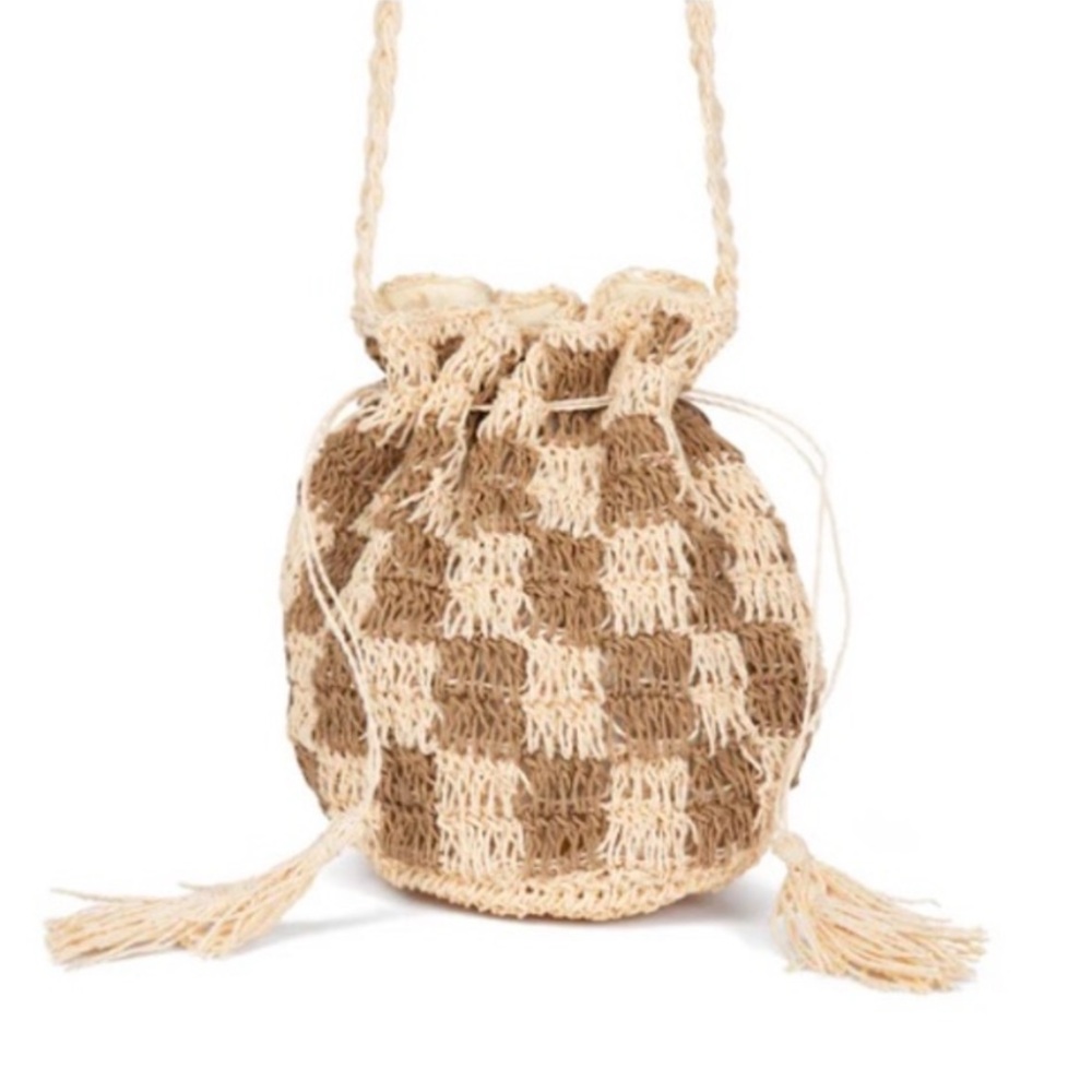 LU & ELLE WOMEN’S BUCKET BAG HANDWOVEN W/A CHECKERED PATTERN OVERSIZED TASSELS